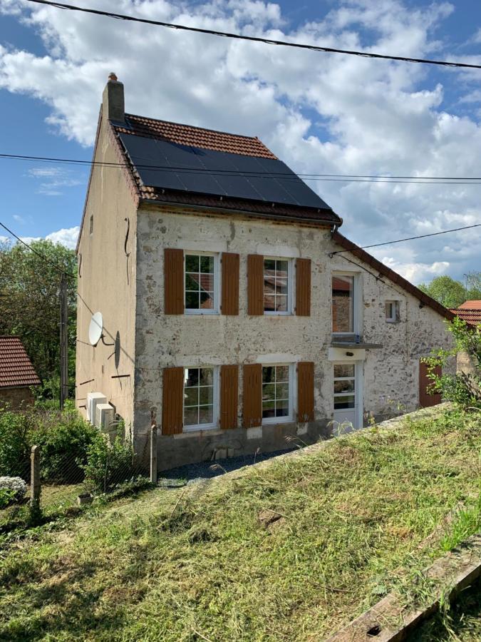 Busset Liages Situe Dans Le Bourbonnais 1 Chambres Lit Double Et Un Clic Clac Eksteriør bilde