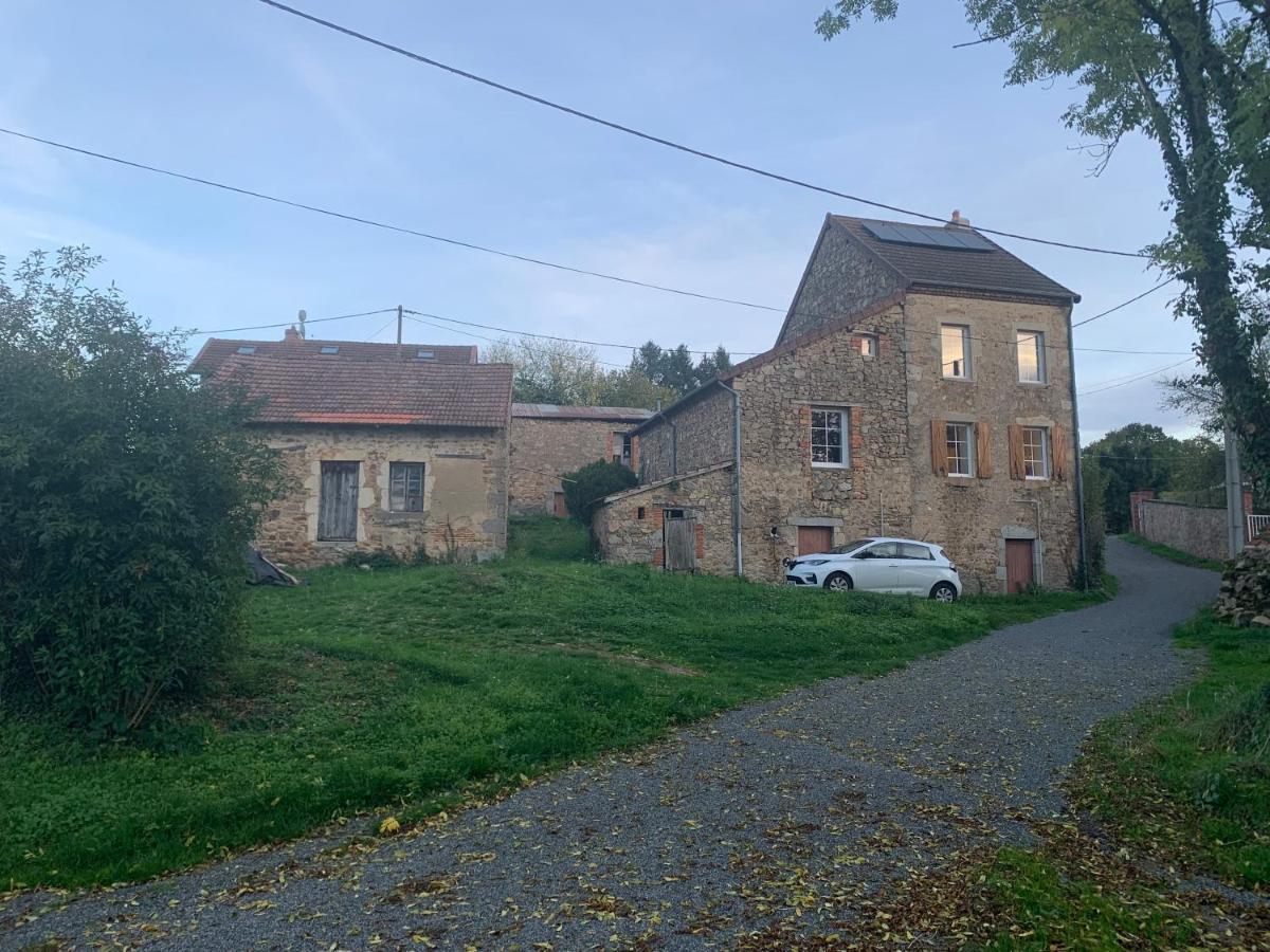 Busset Liages Situe Dans Le Bourbonnais 1 Chambres Lit Double Et Un Clic Clac Eksteriør bilde